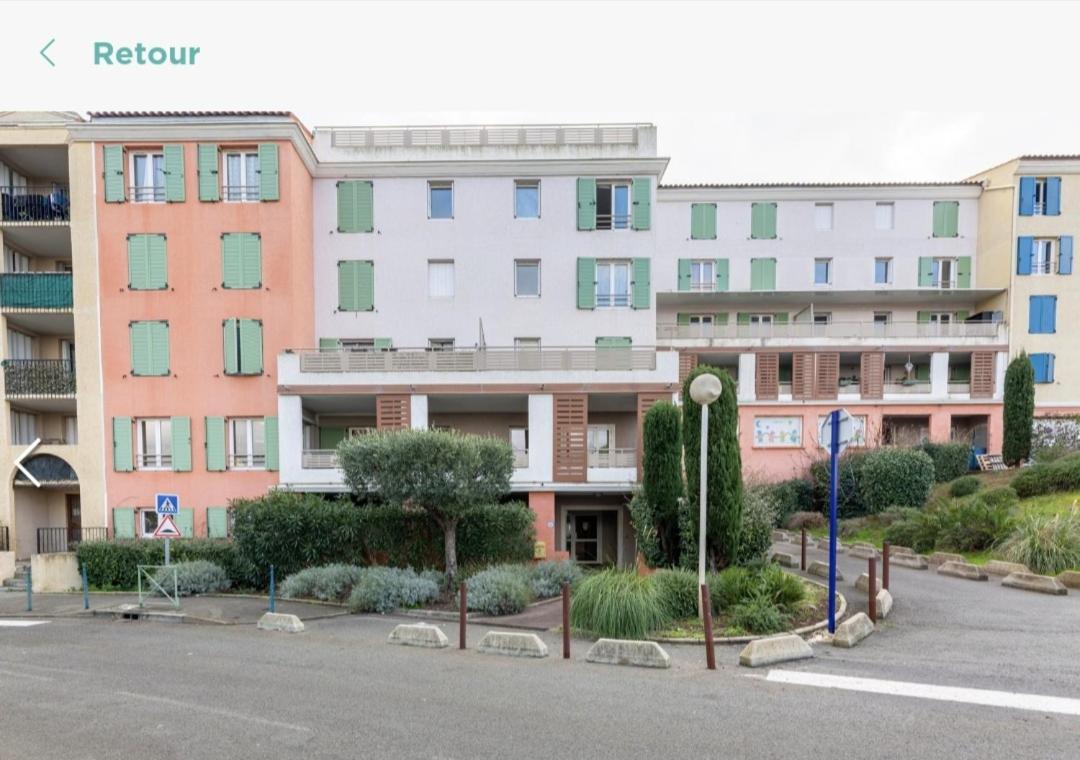 Appartement studio refait à neuf à Fréjus Extérieur photo
