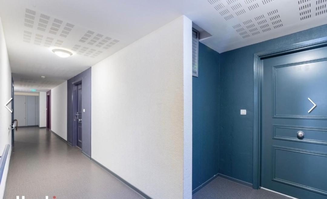 Appartement studio refait à neuf à Fréjus Extérieur photo